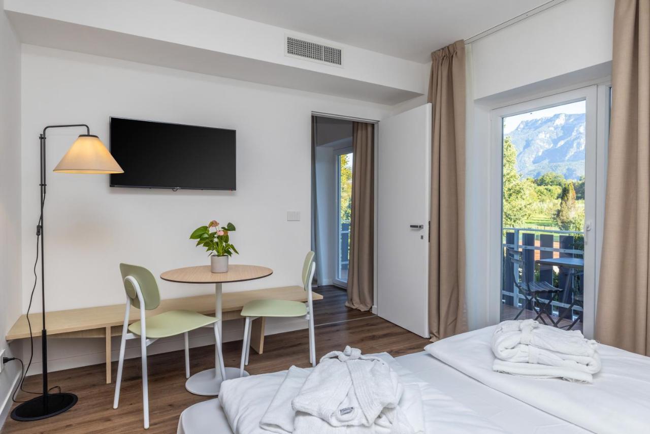 Hotel Al Sorriso Greenpark & Wellness Levico Terme Esterno foto