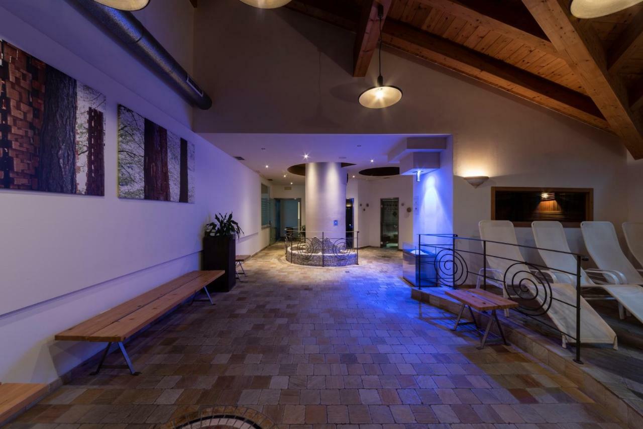 Hotel Al Sorriso Greenpark & Wellness Levico Terme Esterno foto