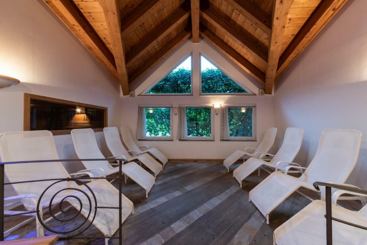 Hotel Al Sorriso Greenpark & Wellness Levico Terme Esterno foto